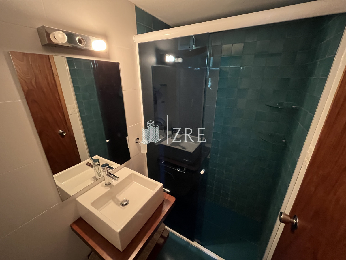 Apartamento ID.639 - Venta de apartamento tres dormitorios. 