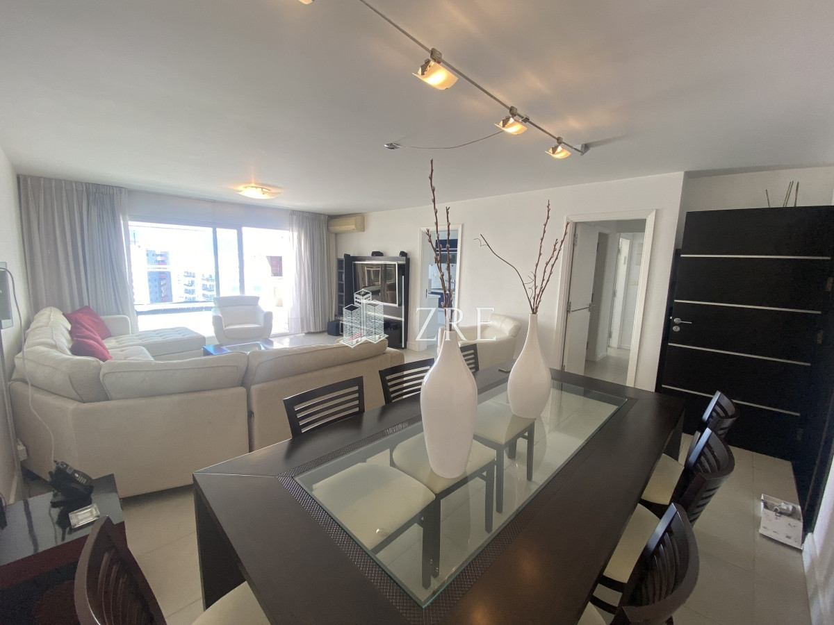 Apartamento ID.783 - Venta Penthouse 3 dormitorios Punta del Este