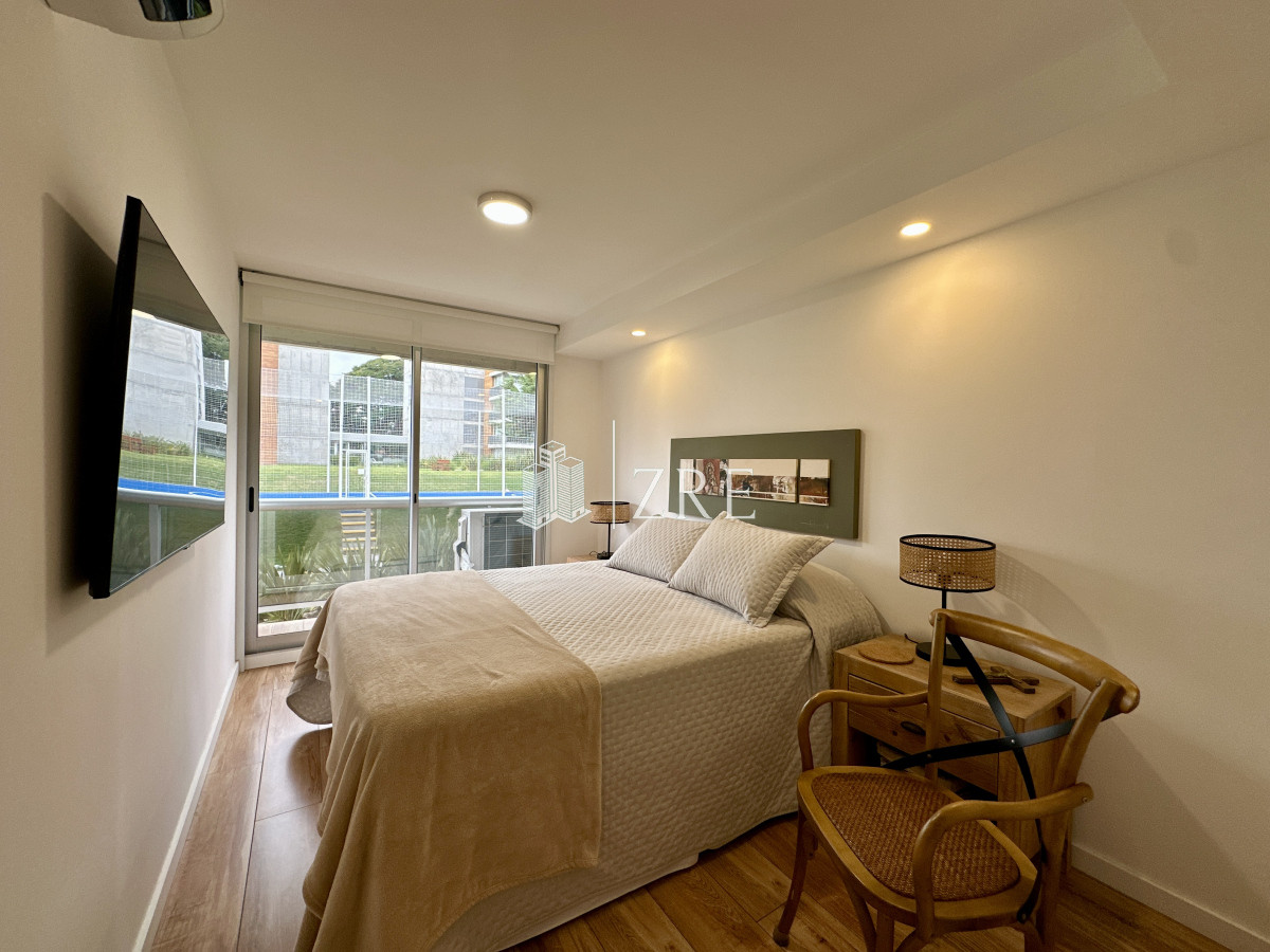 Apartamento ID.660 - Venta apartamento 2 dormitorios. Playa mansa, Punta del Este. 