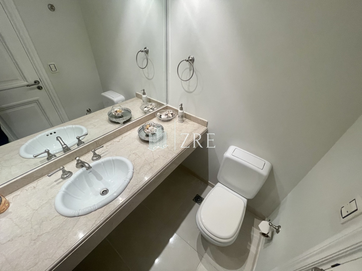 Apartamento ID.419 - Venta apartamento en playa mansa, primera línea, Punta del Este