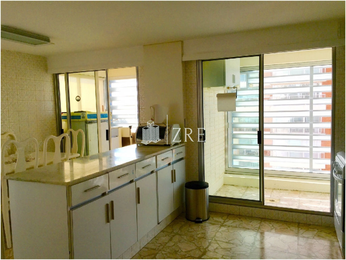 Apartamento ID.408 - Venta Apartamento en venta, primera playa mansa.