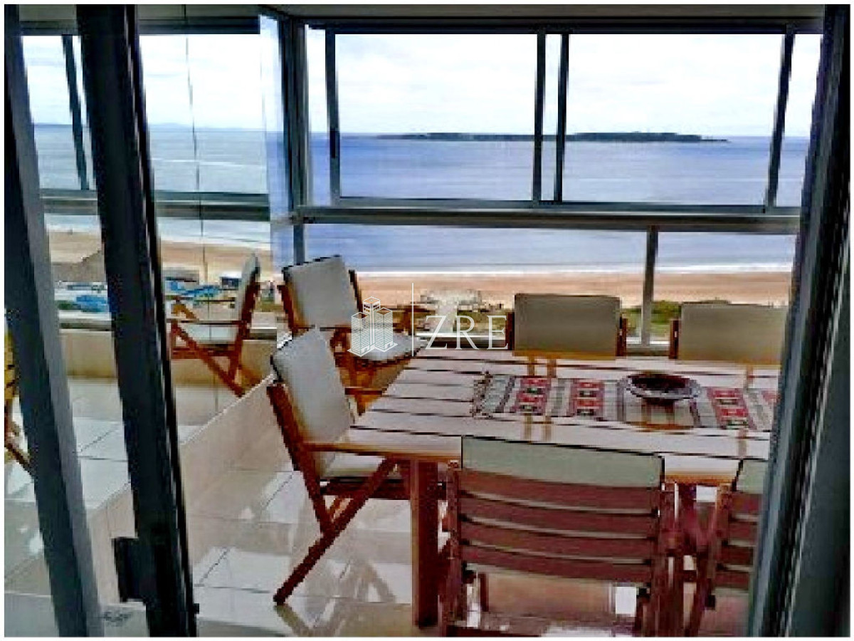 Apartamento ID.421 - Venta apartamento con vista al mar en playa mansa Punta del Este