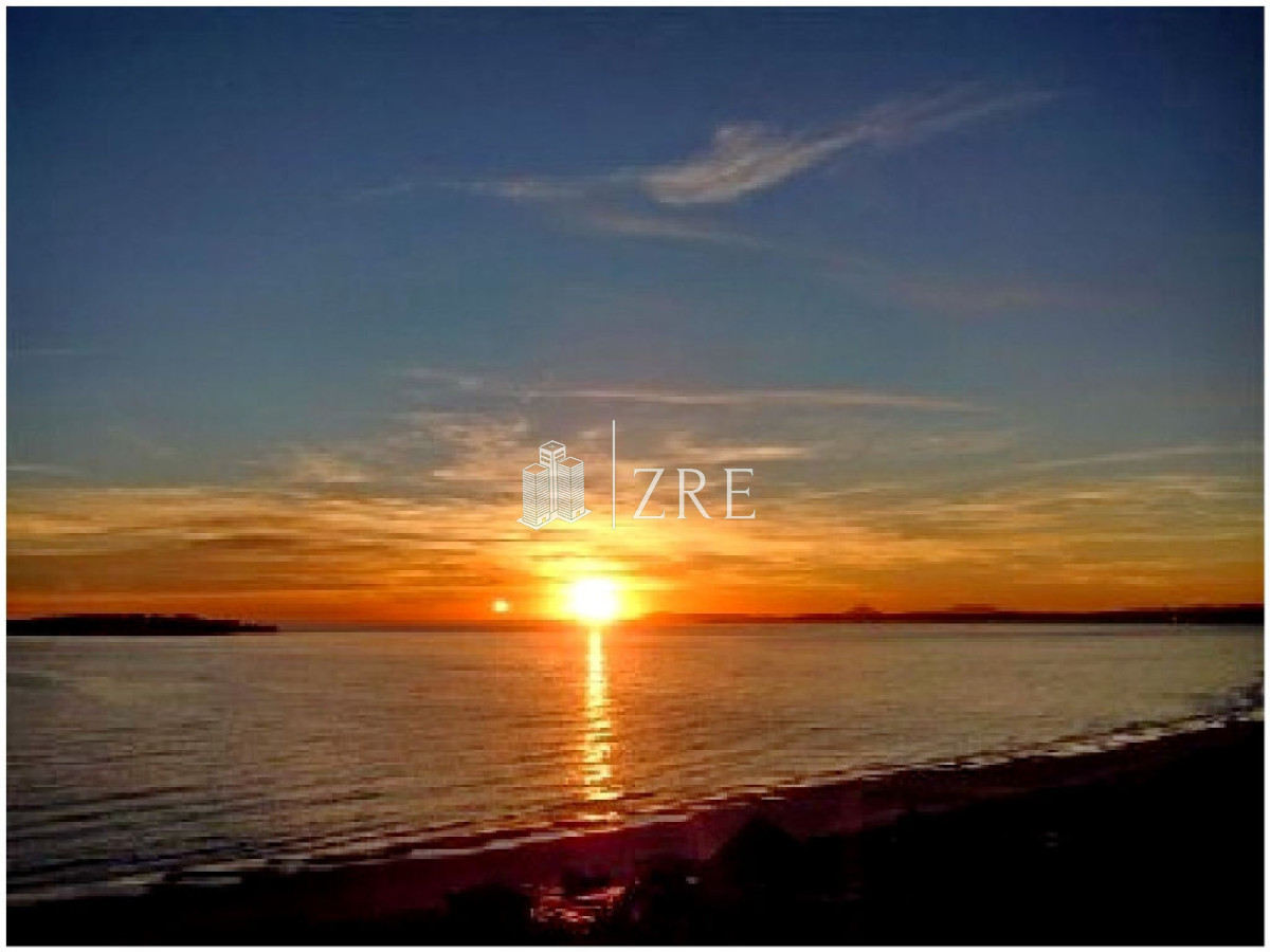 Apartamento ID.421 - Venta apartamento con vista al mar en playa mansa Punta del Este