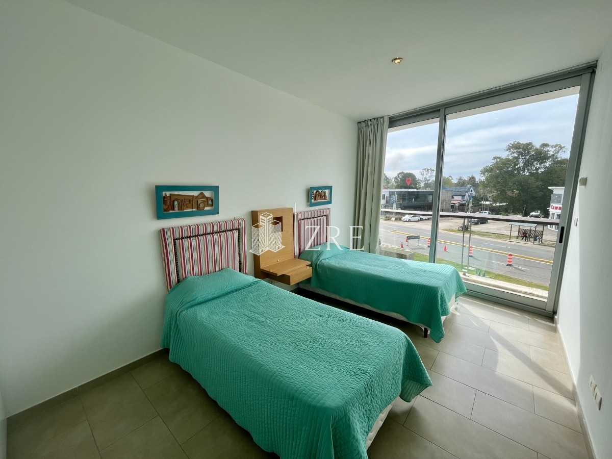 Apartamento ID.534 - Venta apartamento 3 dormitorios. La barra, Punta del Este 