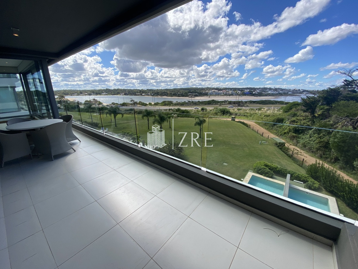 Apartamento ID.362 - Venta planta semipiso en Tiburón Terrazas Barra