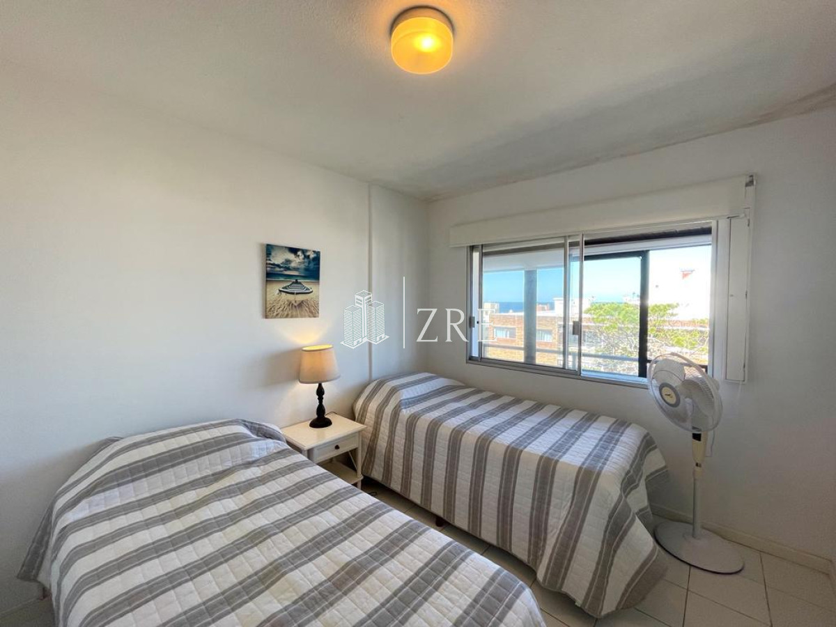 Apartamento ID.176 - Venta Departamento - 2 dormitorios - 3 baños - Peninsula - Punta del Este 