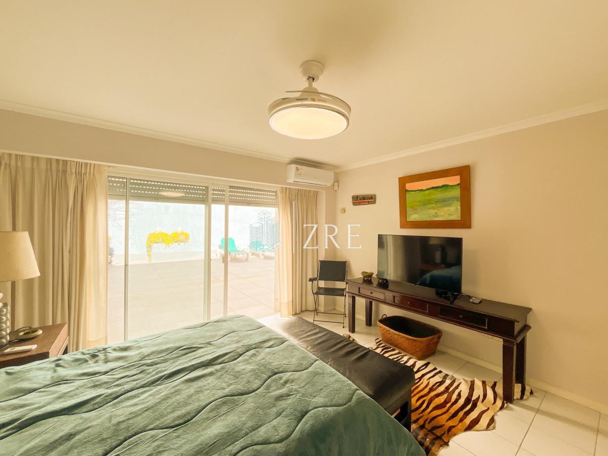 Apartamento ID.985 - Venta y alquiler apartamento en Península, Punta del Este 