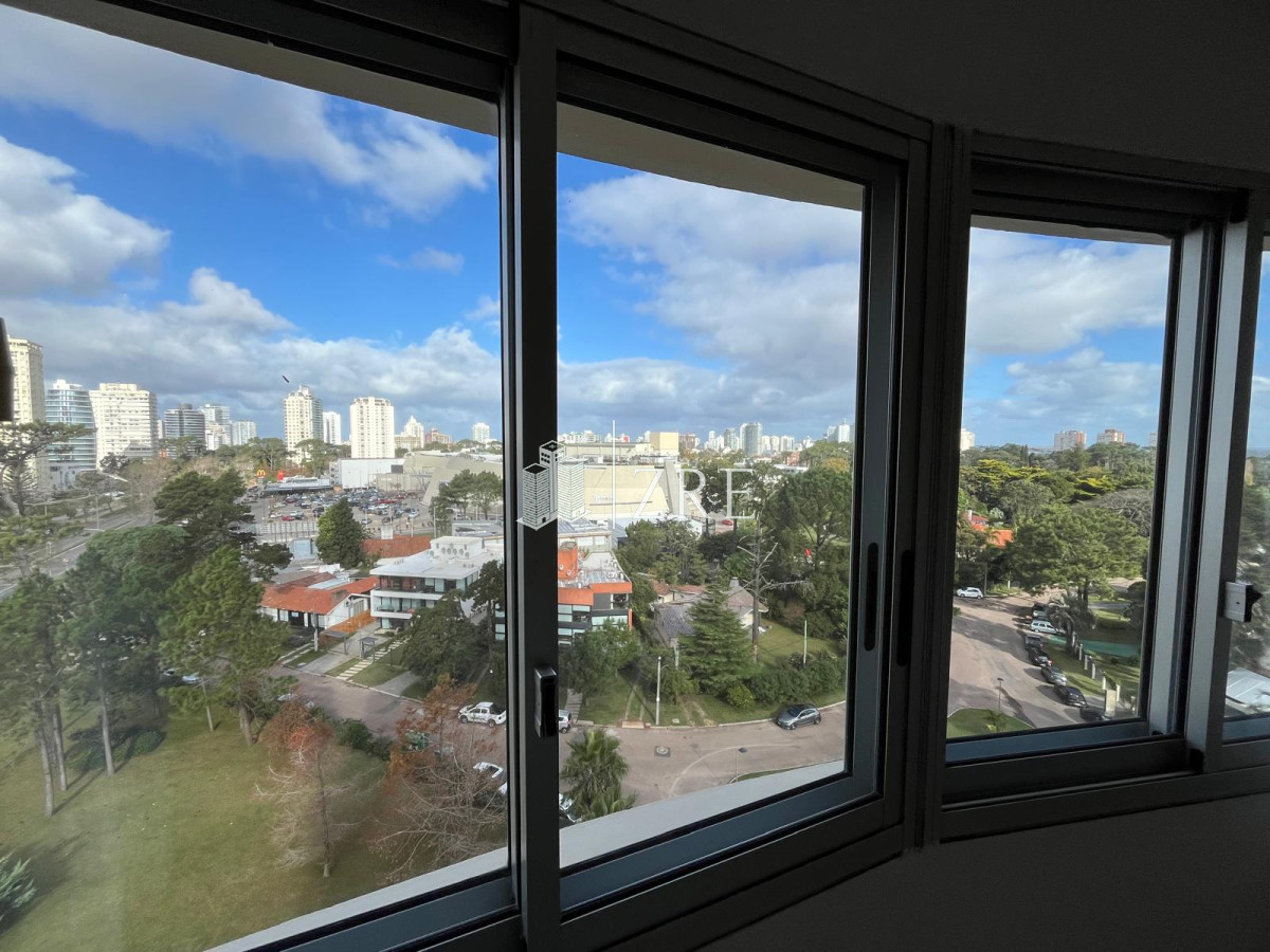Apartamento ID.596 - Venta apartamento Amadeus, Playa Mansa, Punta del Este