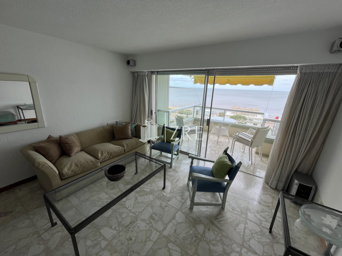 Apartamento ID.639 - Venta de apartamento tres dormitorios. 