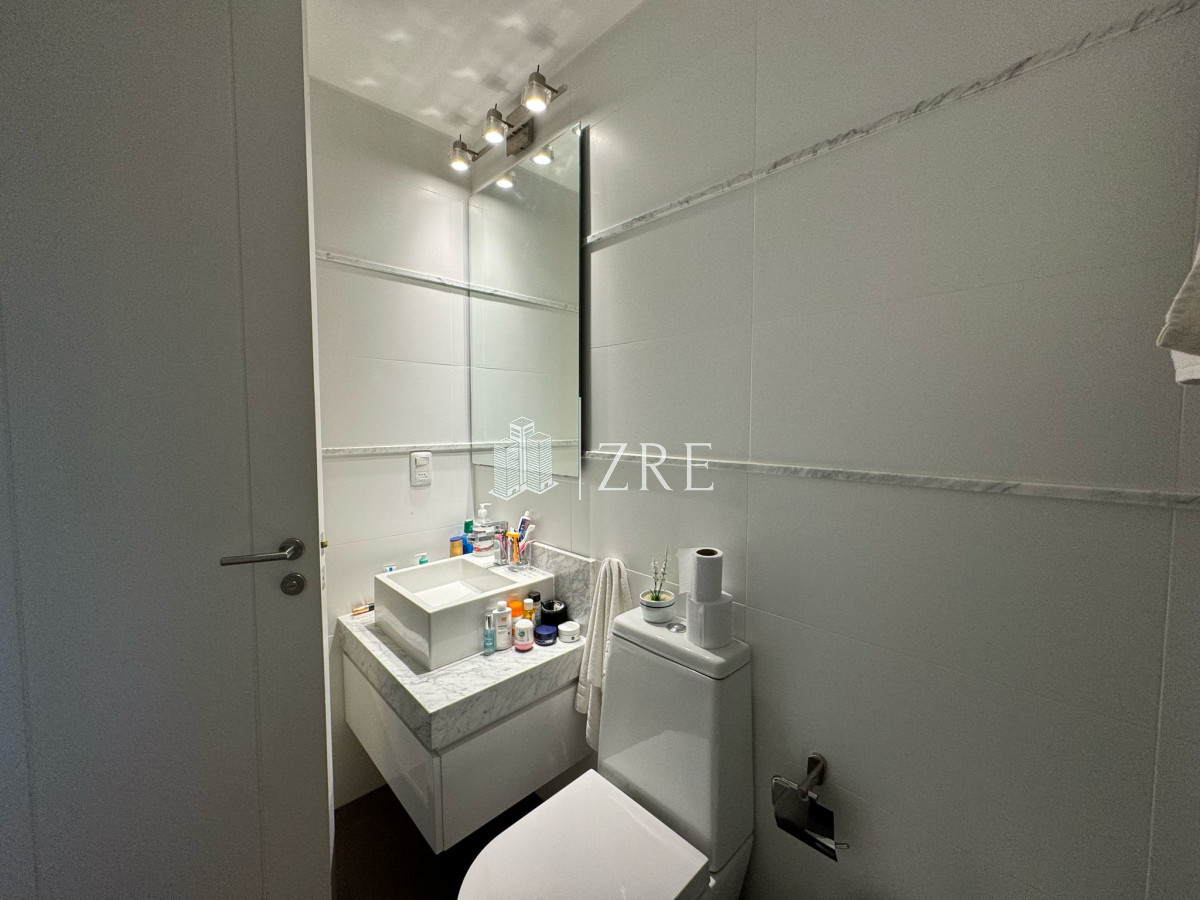 Apartamento ID.127 - Venta apartamento 2 dormitorios. Playa mansa, Punta del Este 