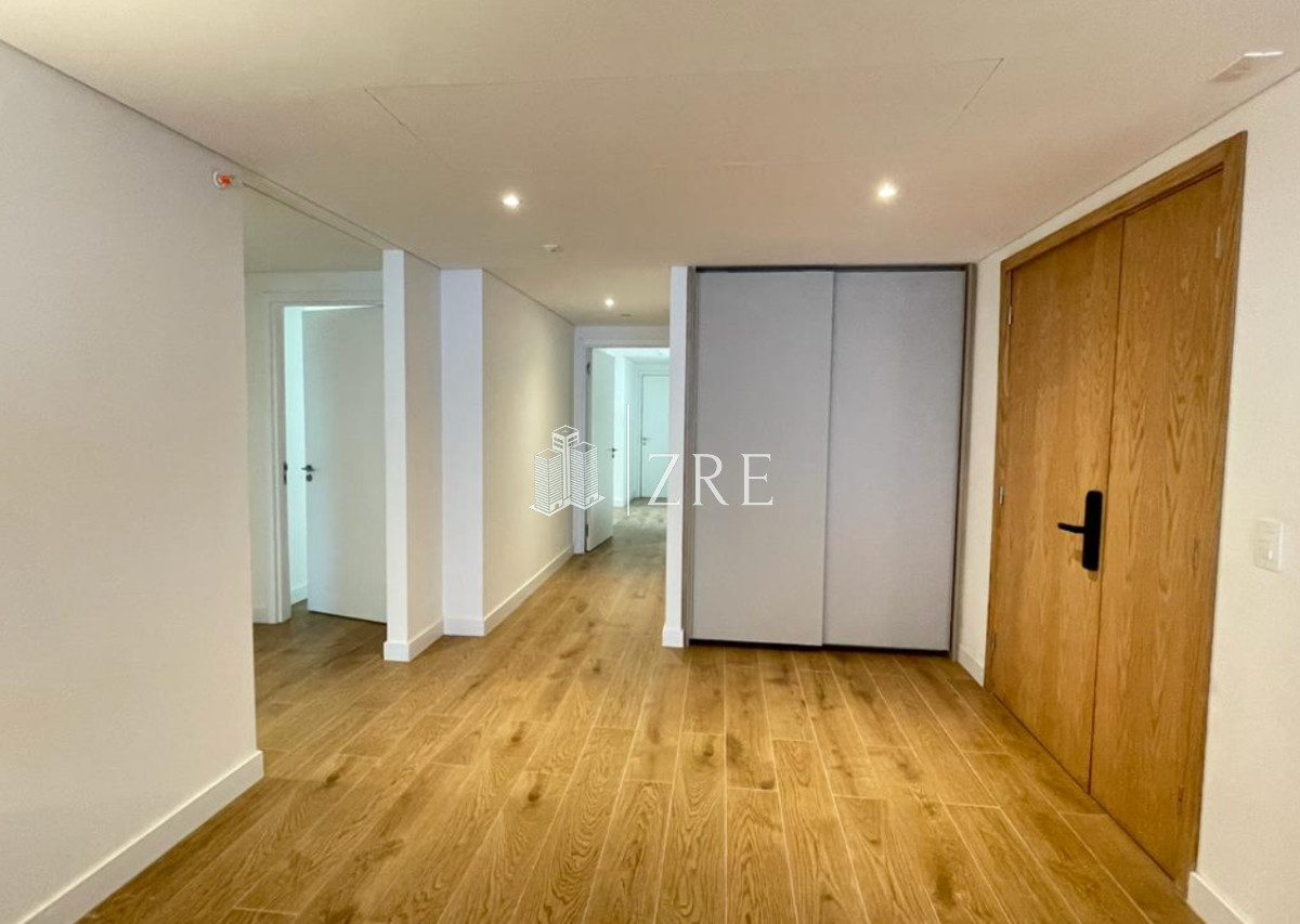 Apartamento ID.563 - Venta Apartamento Punta del este, playa brava