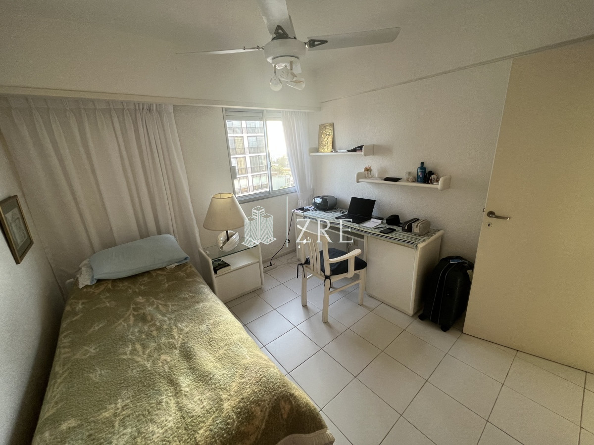Apartamento ID.132 - Venta aparartamento en Peninsula Punta del Este, 2 dormitorios 2 baños