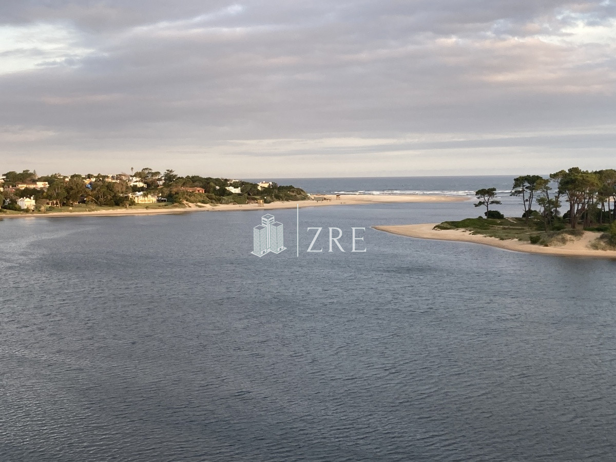 Apartamento ID.363 - Venta Apartamento 3 dormitorios la barra Punta del Este 