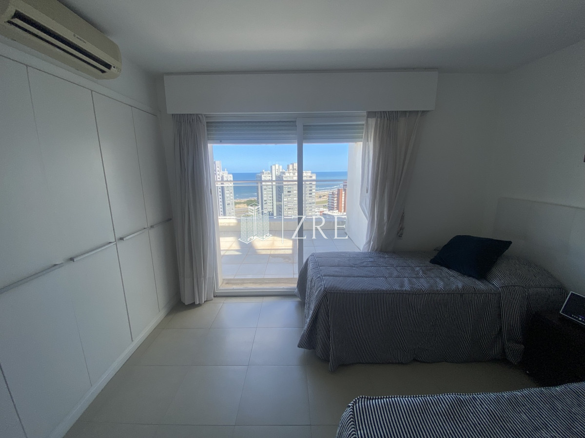 Apartamento ID.783 - Venta Penthouse 3 dormitorios Punta del Este