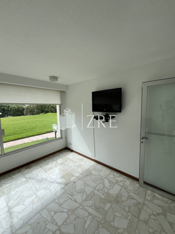 Apartamento ID.639 - Venta de apartamento tres dormitorios. 