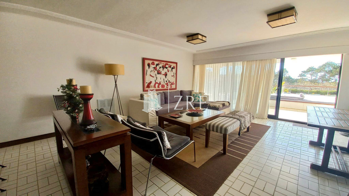 Apartamento ID.175 - Venta - Alquiler Departamento - 3 Dormitorios 3 baños + Servicio - Playa Brava   