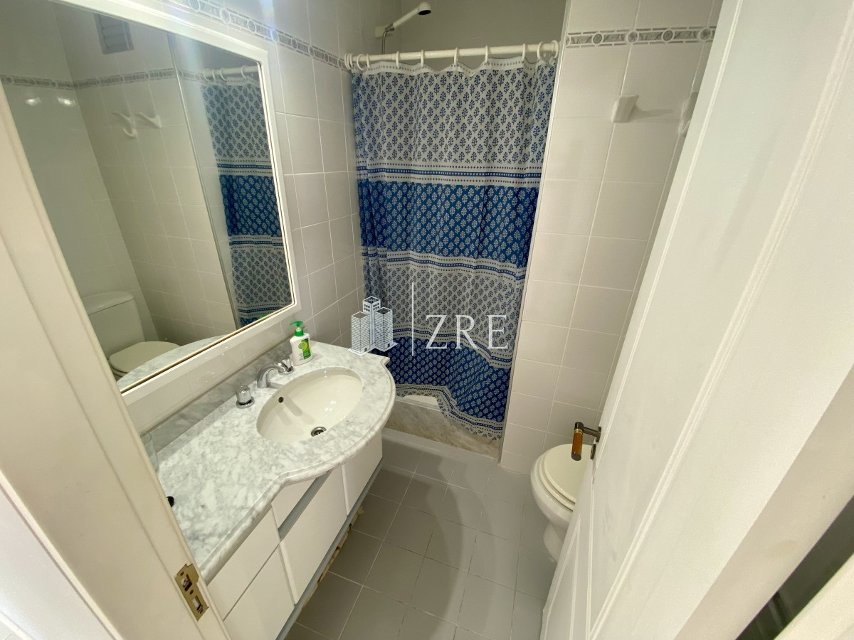 Apartamento ID.137 - Venta apartamento 3 dormitorios más dependencia, playa mansa. Punta del Este 