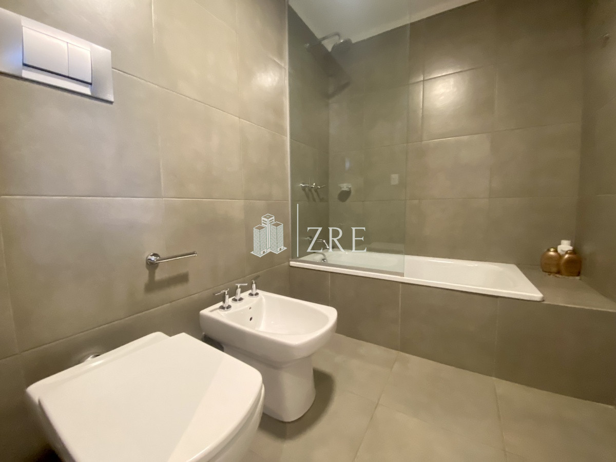 Apartamento ID.335 - Venta apartamento 3 dormitorios playa mansa Punta del Este