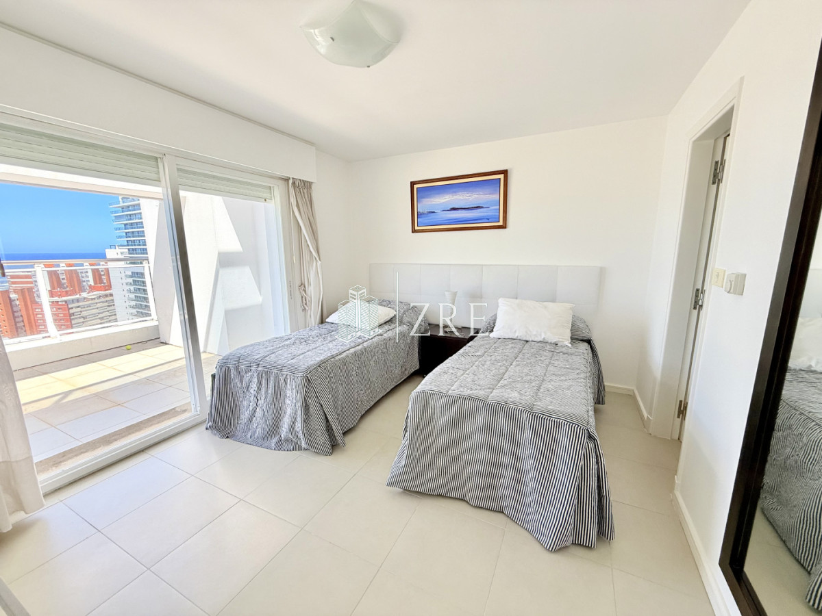 Apartamento ID.783 - Venta Penthouse 3 dormitorios Punta del Este