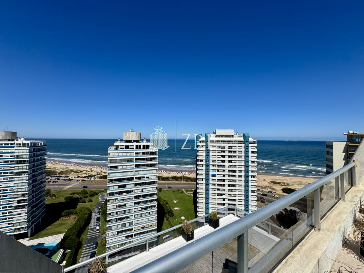 Apartamento ID.1317 - Venta. Penthouse dúplex. 3 dormitorios + dependencia 