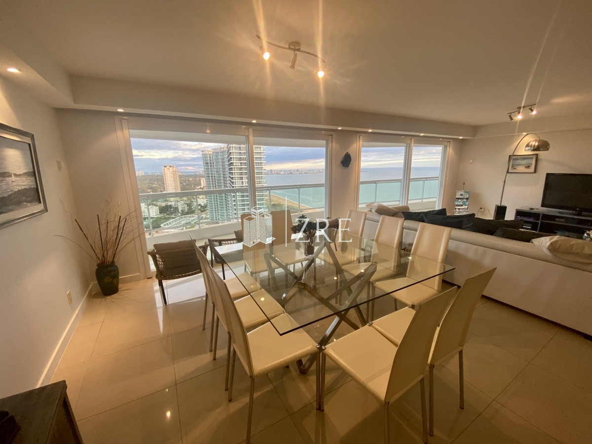 Apartamento ID.364 - Venta apartamento 4 dormitorios playa mansa Punta del Este