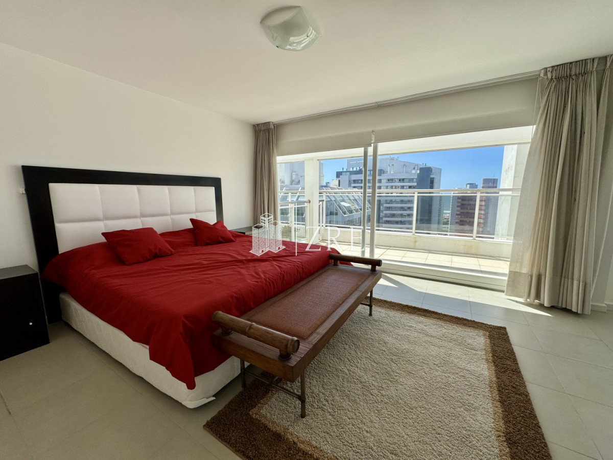 Apartamento ID.783 - Venta Penthouse 3 dormitorios Punta del Este