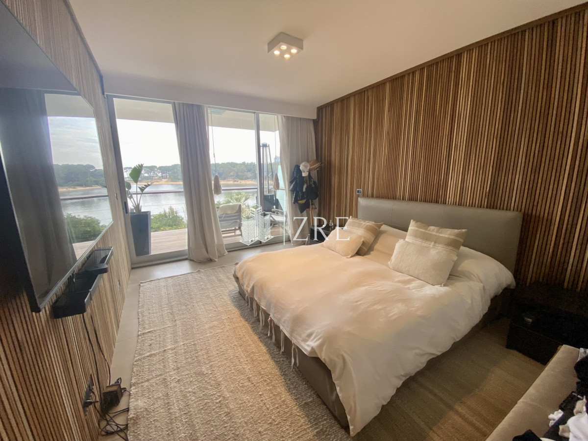 Apartamento ID.533 - Venta apartamento de 4 dormitorios Punta del Este