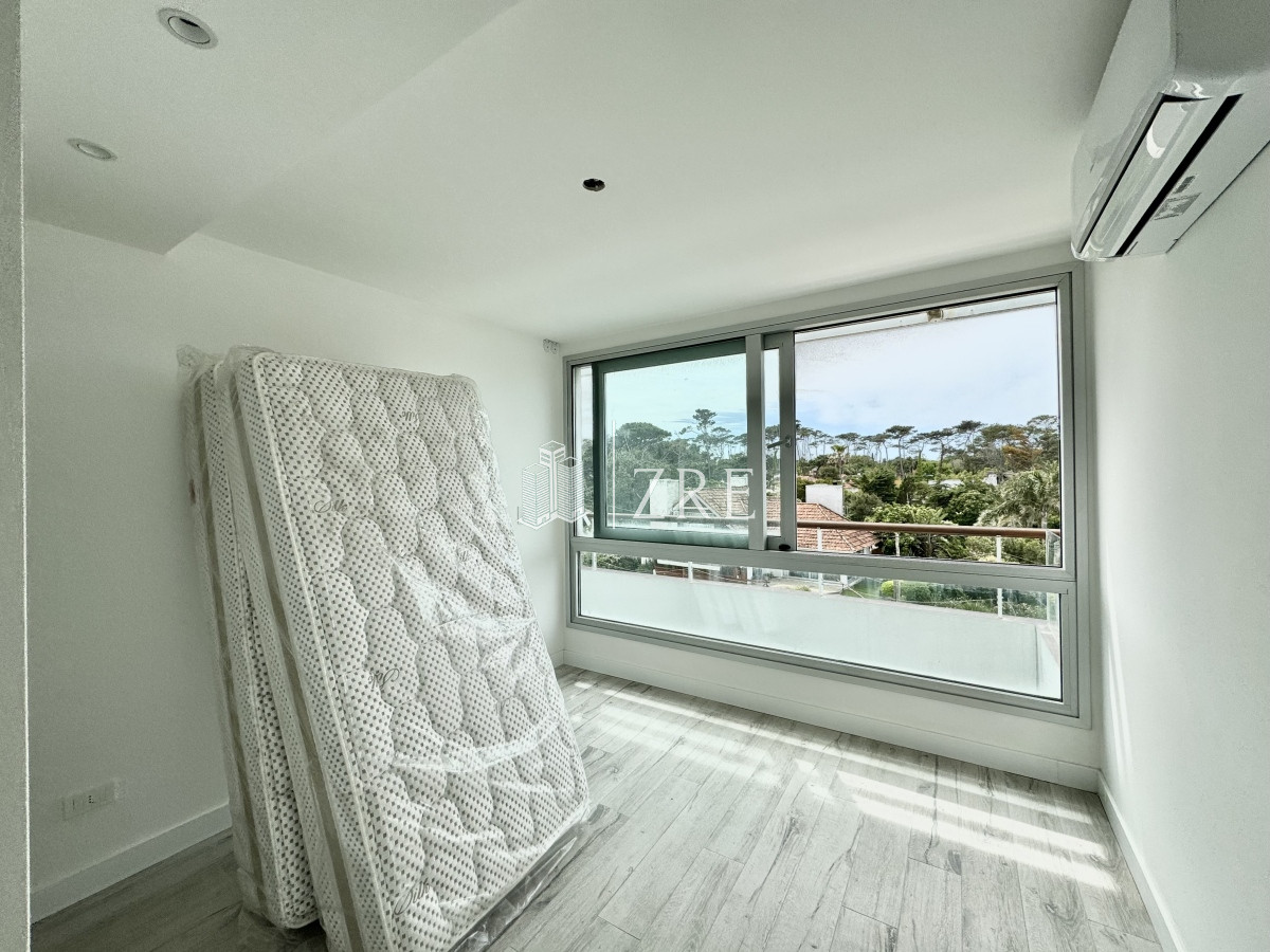 Apartamento ID.805 - Venta apartamento  2 Dormitorios + Servicio.