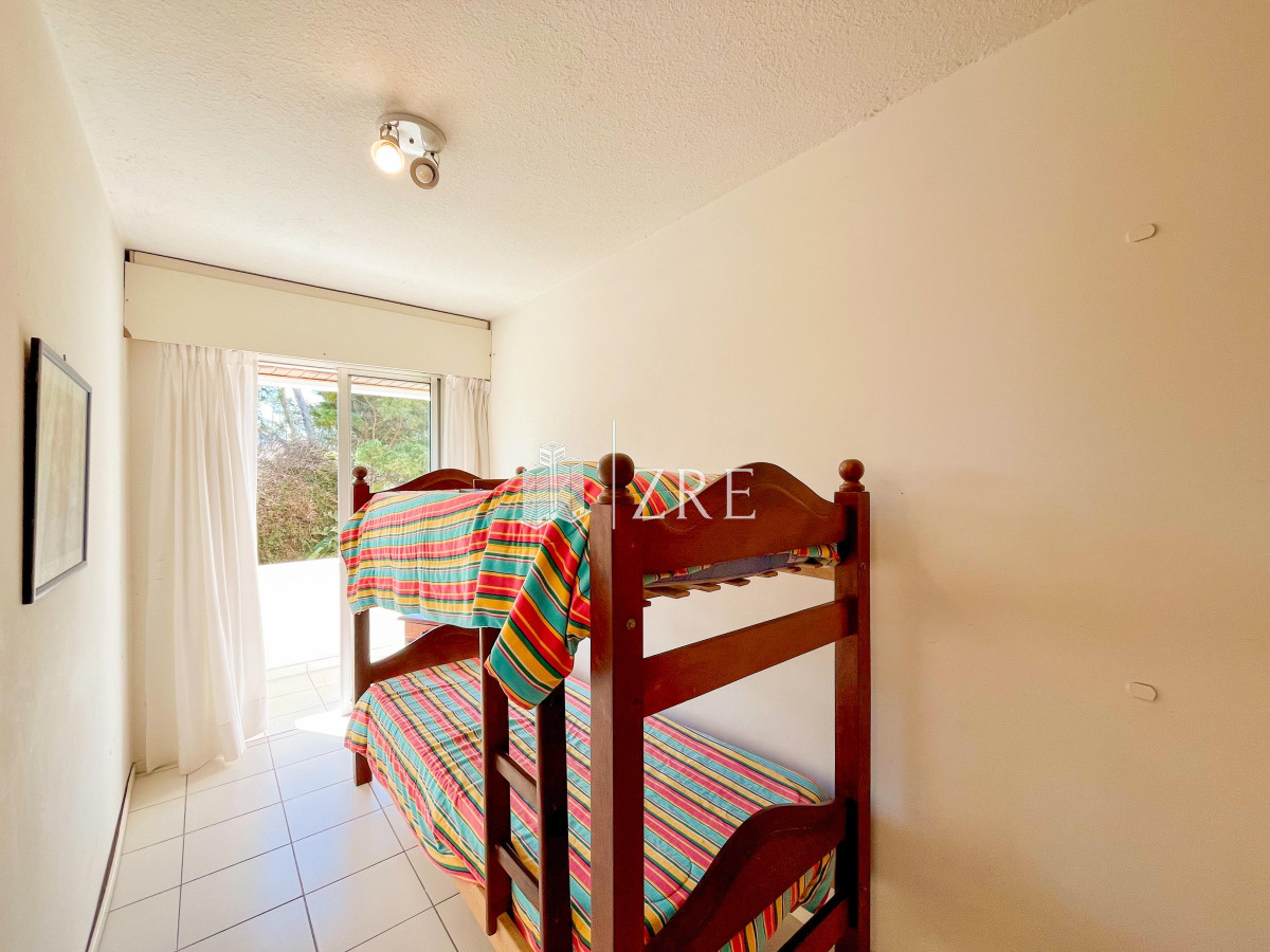 Apartamento ID.614 - Venta apartamento 3 dormitorios. Playa mansa, Punta del Este 