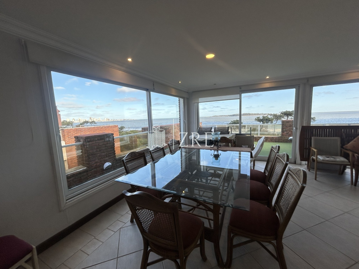Apartamento ID.83 - Venta penthouse duplex Punta del Este primera linea Playa Mansa