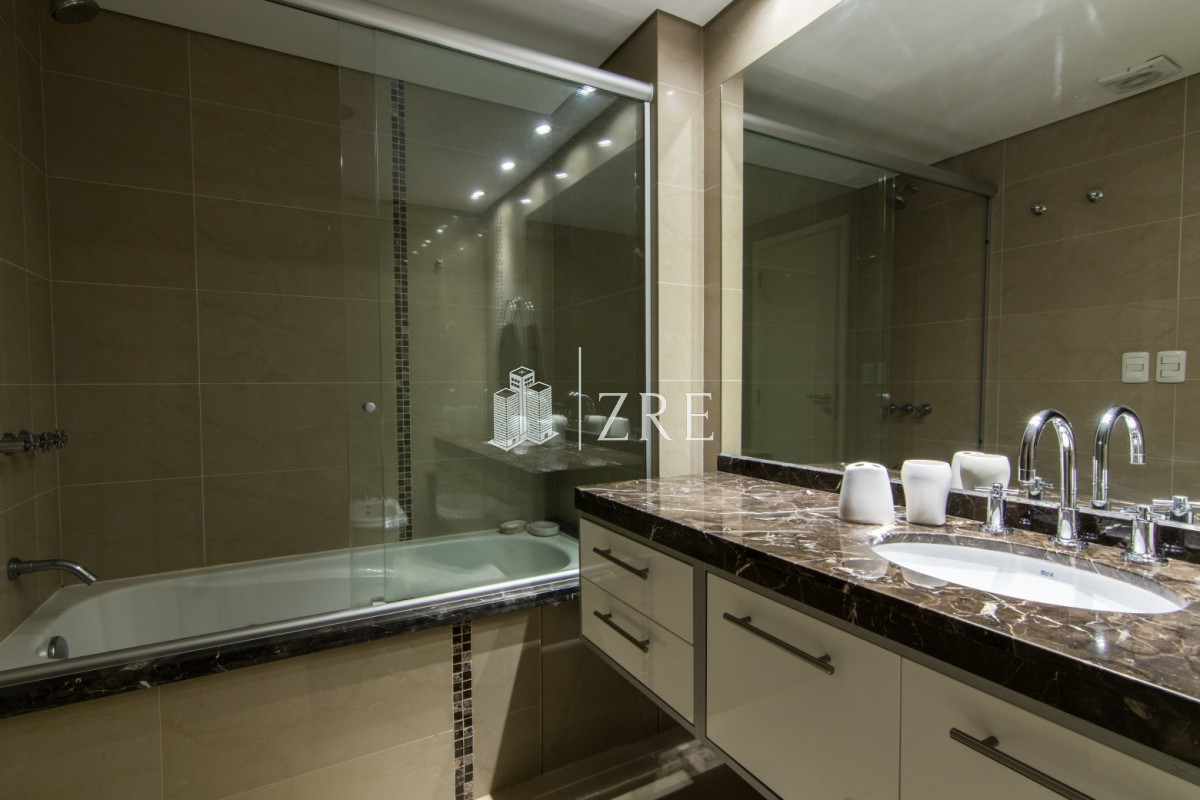 Apartamento ID.495 - Venta apartamento de 4 dormitorios a 200m del mar!
