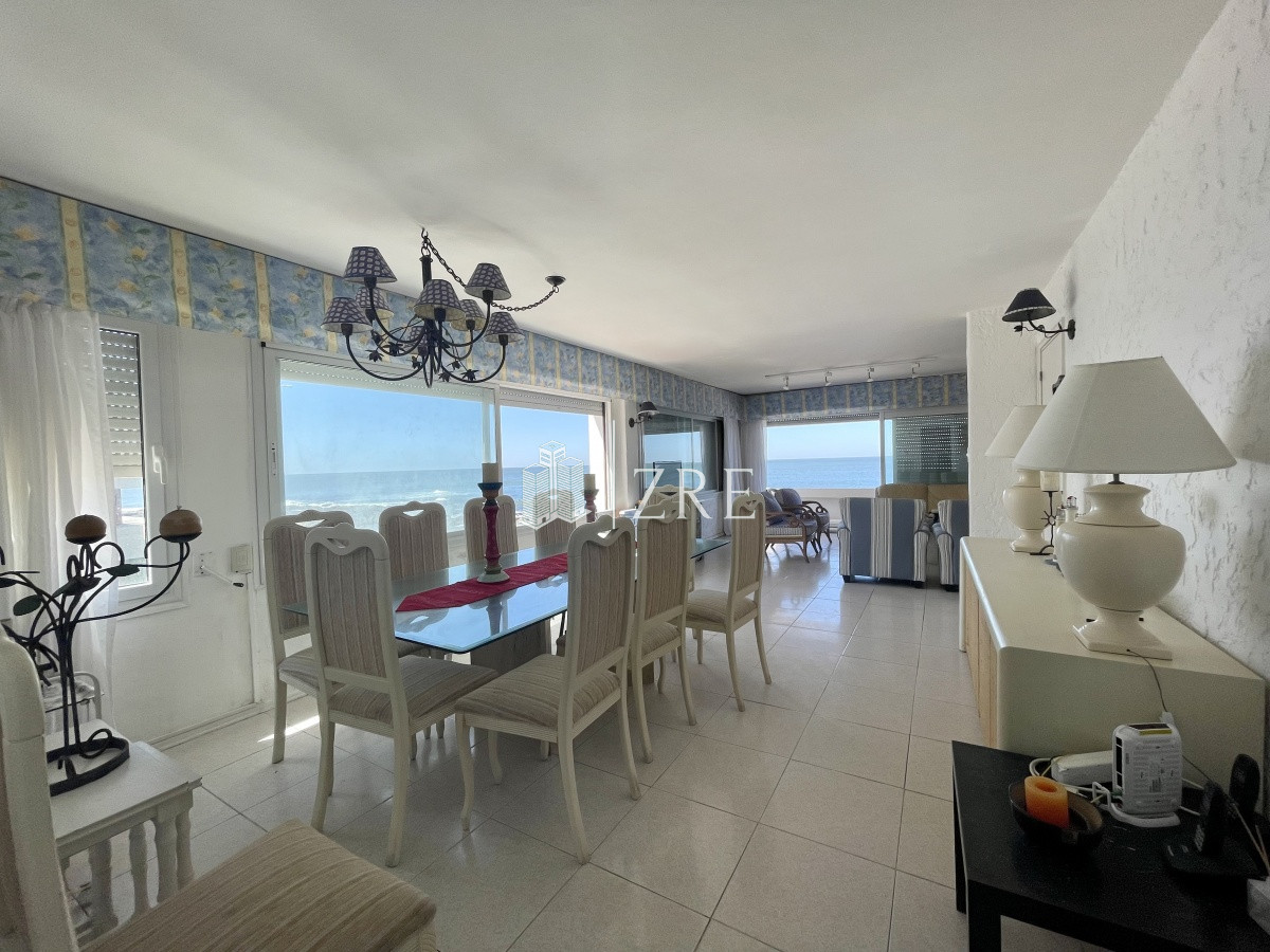 Apartamento ID.473 - Venta Apartamento en primera línea, Playa Brava, Punta del Este.