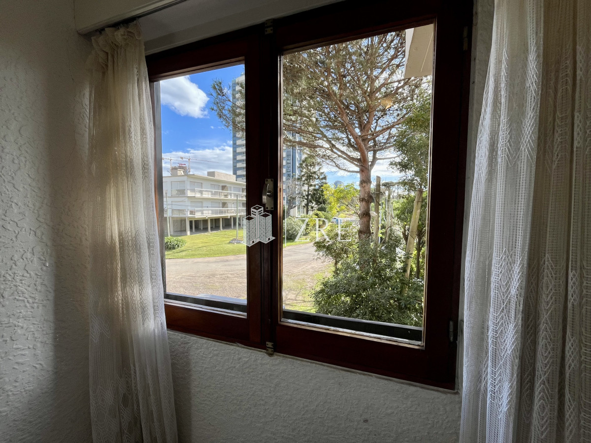 Apartamento ID.561 - Venta Apartamento Punta del este, Playa Brava
