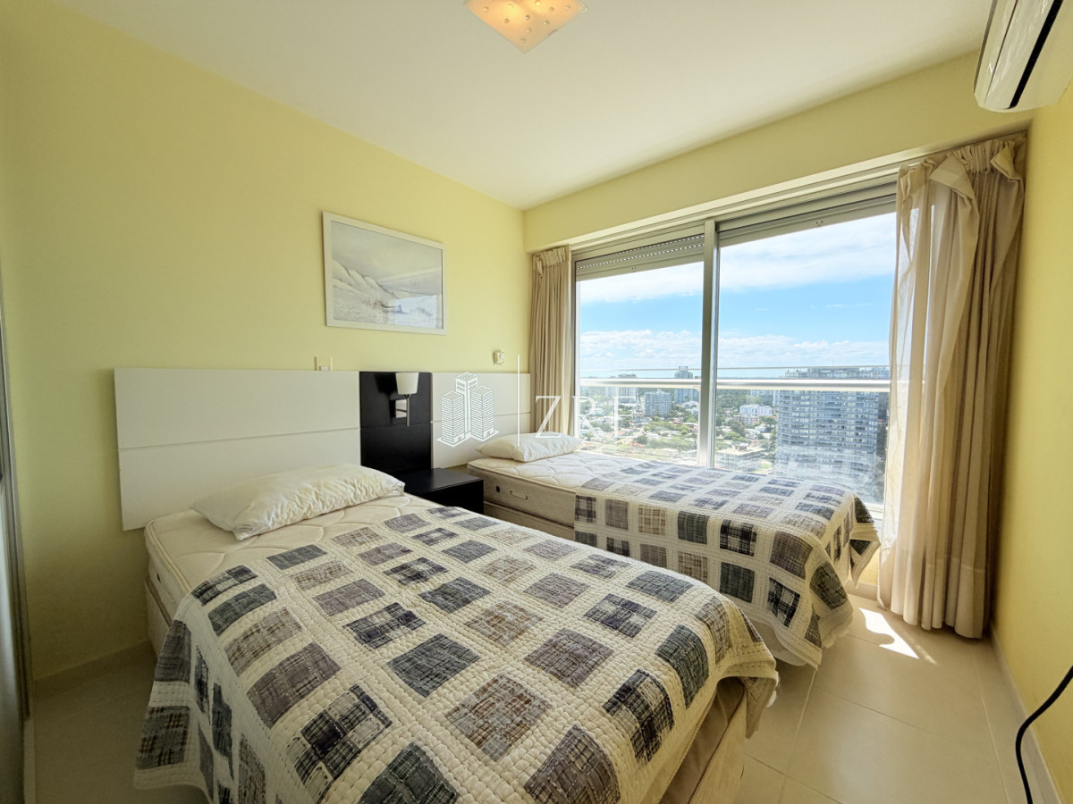Apartamento ID.1264 - Venta apartamento 2 dormitorios. Playa mansa, Punta del Este 