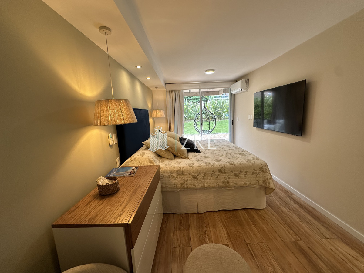 Apartamento ID.661 - Venta apartamento 3 dormitorios. Playa mansa, Punta del Este. 