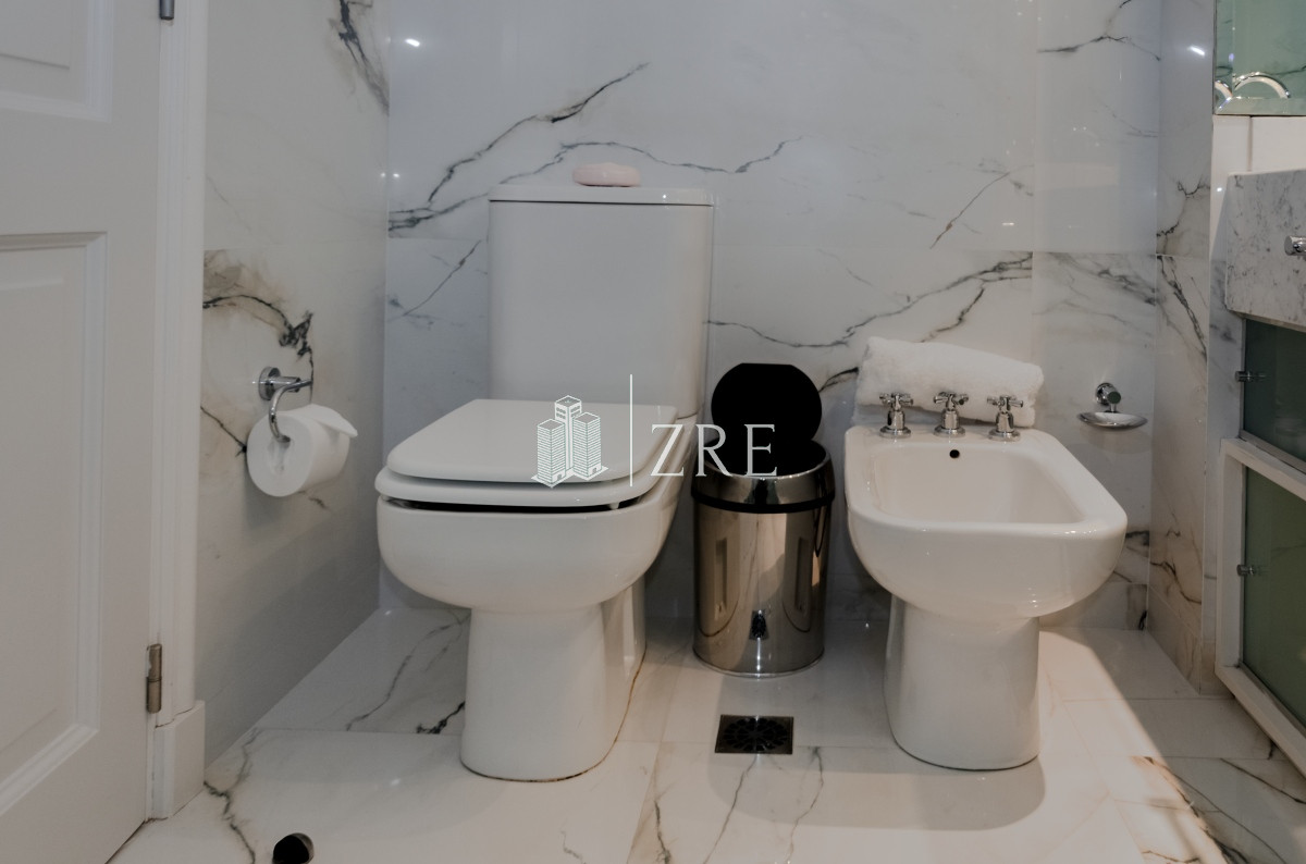 Apartamento ID.54 - Venta apartamento 4 dormitorios. Playa mansa, Punta del Este