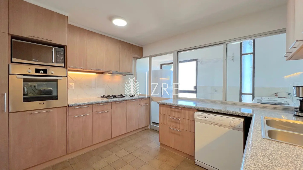 Apartamento ID.651 - Venta de apartamento cuatro dormitorios . Península, Punta Del Este
