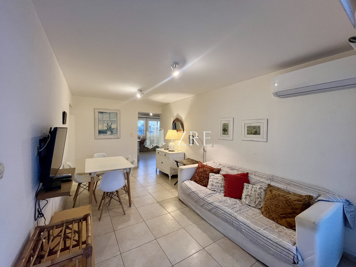 Apartamento ID.691 - Venta apartamento 3 dormitorios. Penisnuala, Punta del Este. 