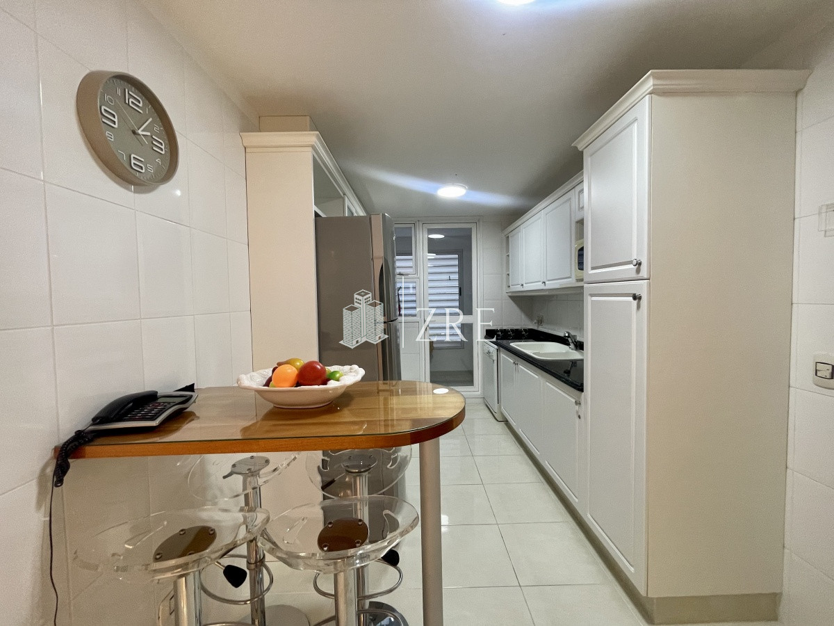 Apartamento ID.419 - Venta apartamento en playa mansa, primera línea, Punta del Este