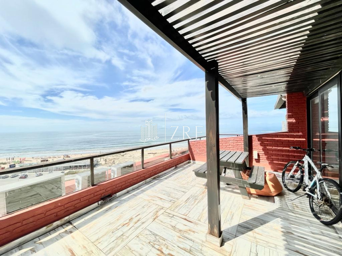 Apartamento ID.245 - PENTHOUSE 2 DORMITORIOS + TERRAZA EXCLUSIVAS VISTAS A PLAYA BRAVA PUNTA DEL ESTE VENTA