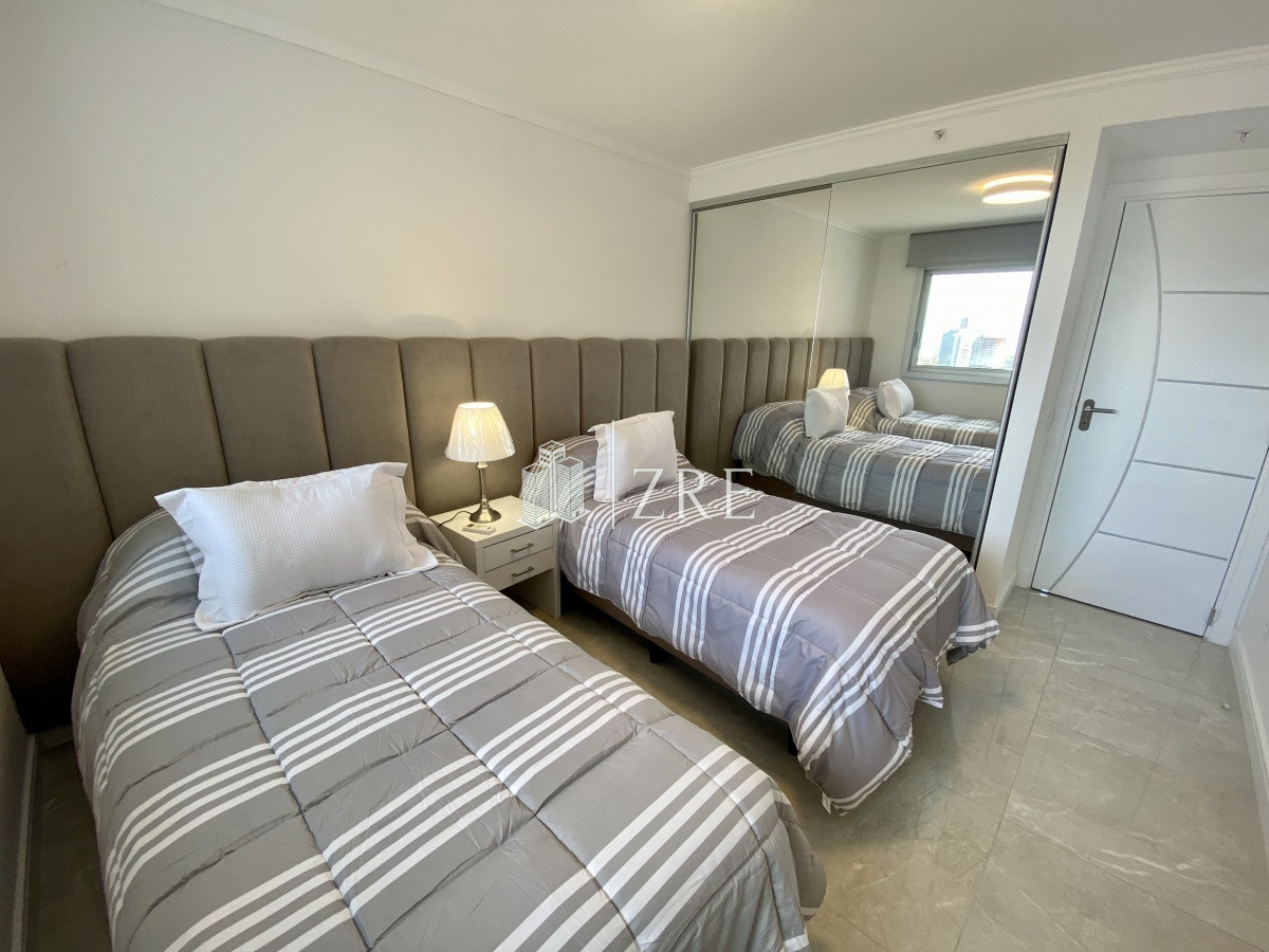 Apartamento ID.311 - Venta dos dormitorios playa mansa Punta del Este