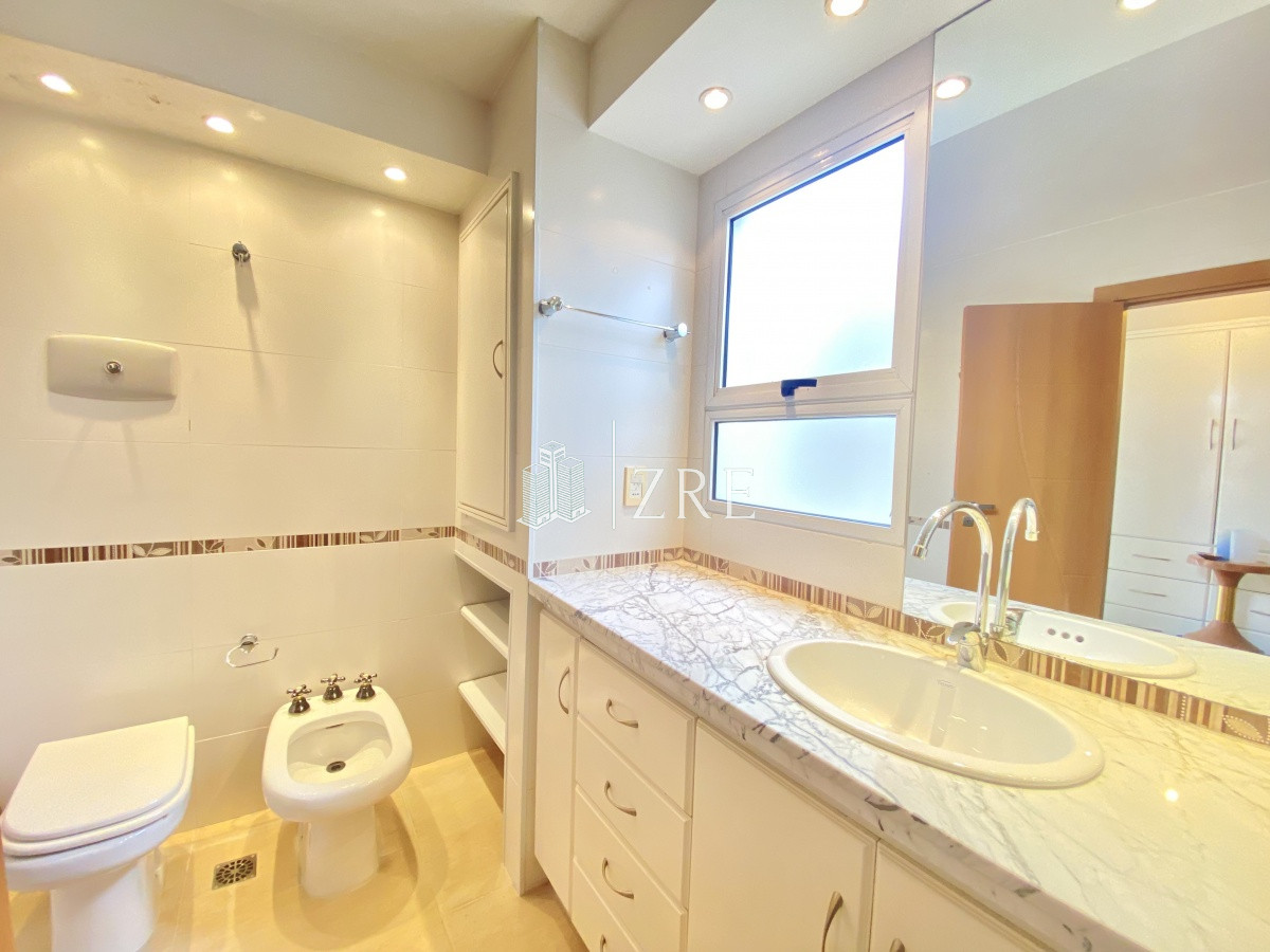 Apartamento ID.279 - Venta apartamento 4 dormitorios playa brava Punta del Este