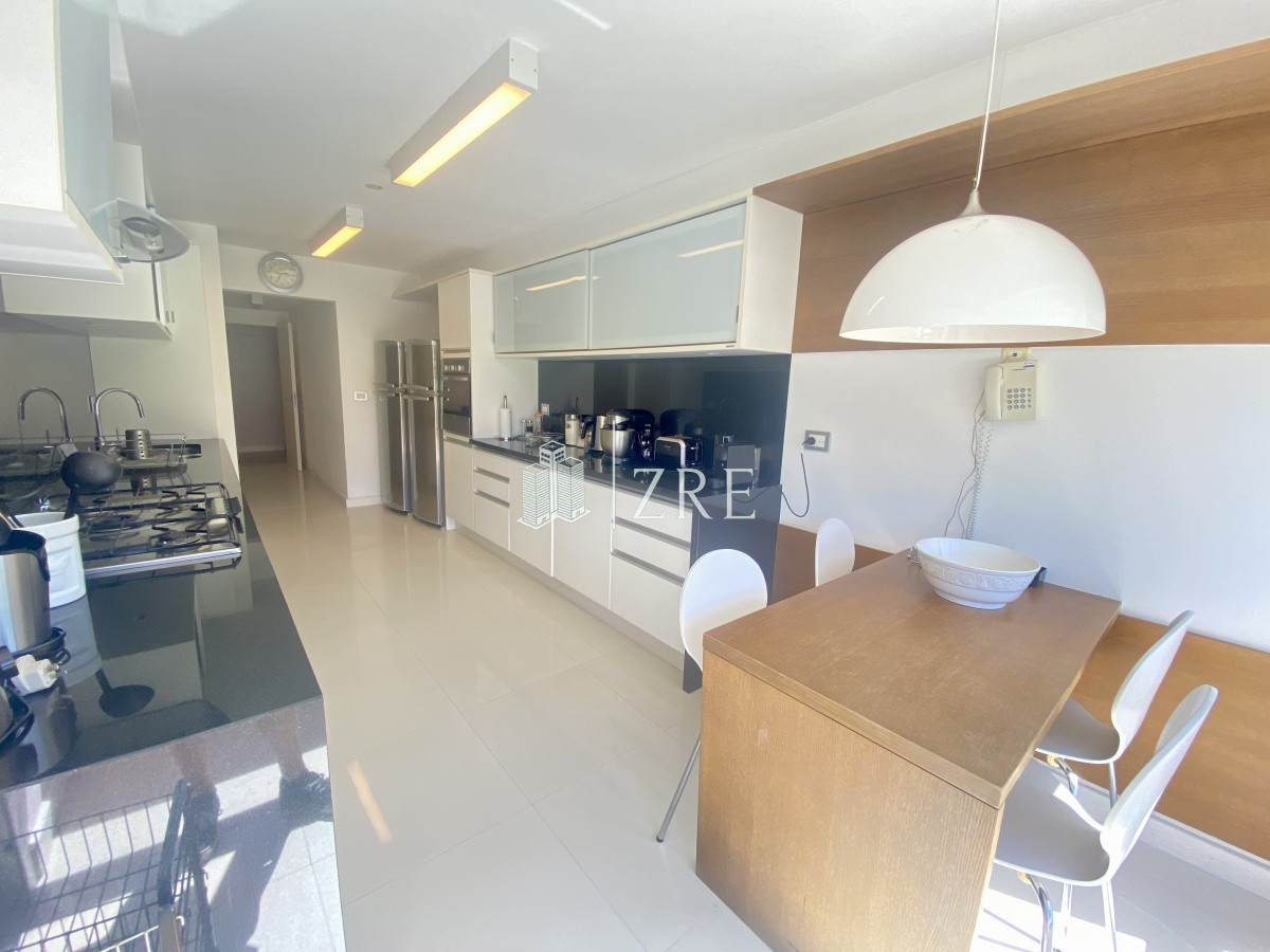 Apartamento ID.256 - Venta apartamento frente al mar 3 dormitorios