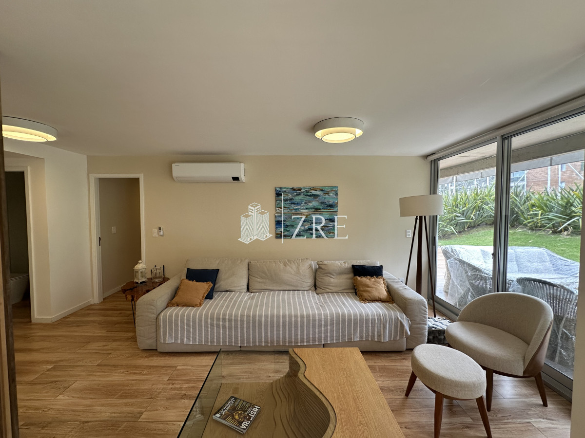 Apartamento ID.661 - Venta apartamento 3 dormitorios. Playa mansa, Punta del Este. 
