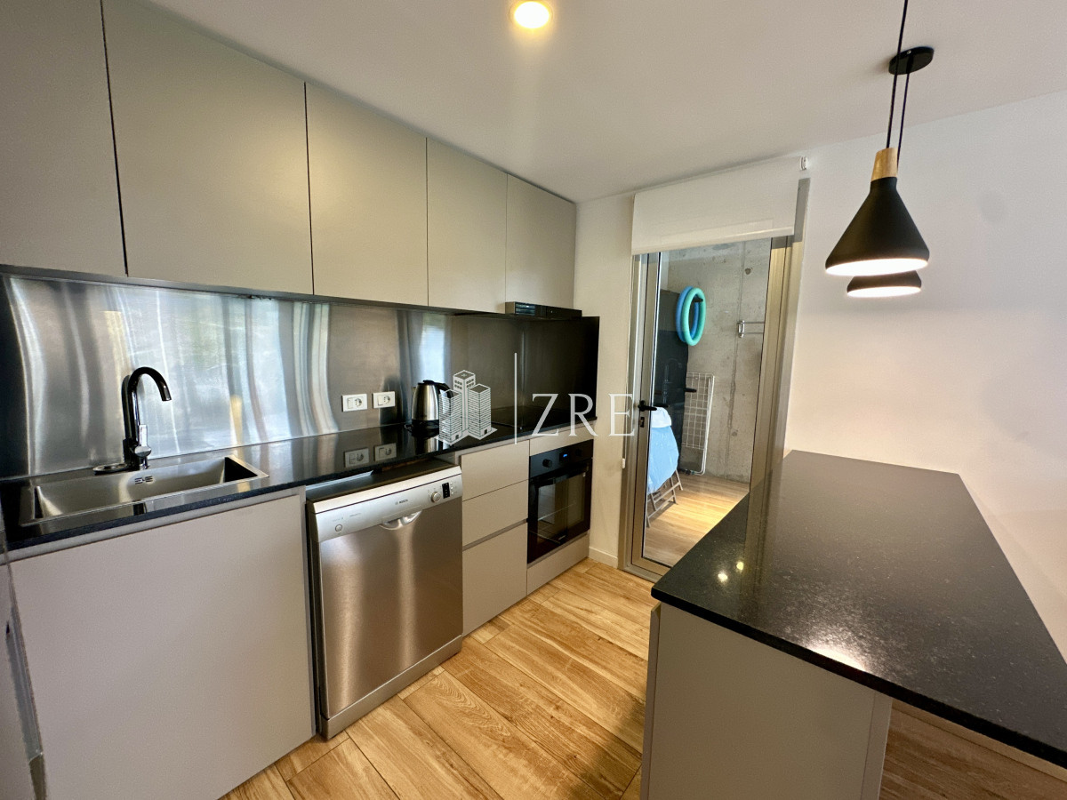 Apartamento ID.660 - Venta apartamento 2 dormitorios. Playa mansa, Punta del Este. 