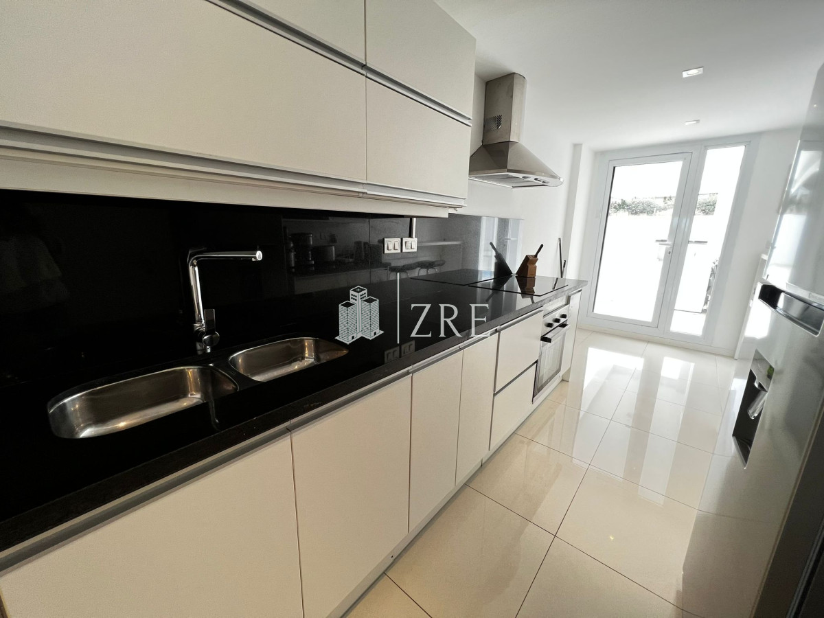 Apartamento ID.468 - Venta apartamento 3 dormitorios. Playa mansa, Punta del Este