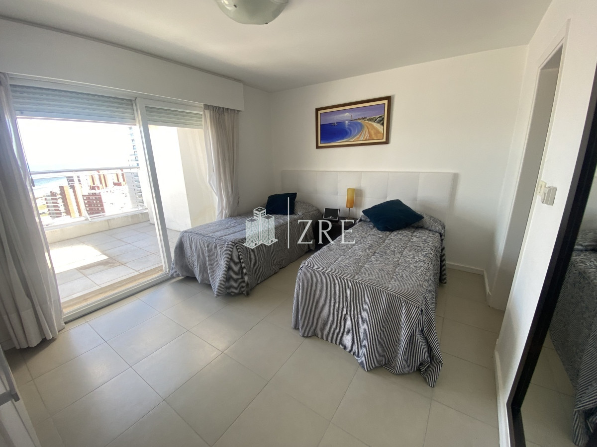 Apartamento ID.783 - Venta Penthouse 3 dormitorios Punta del Este
