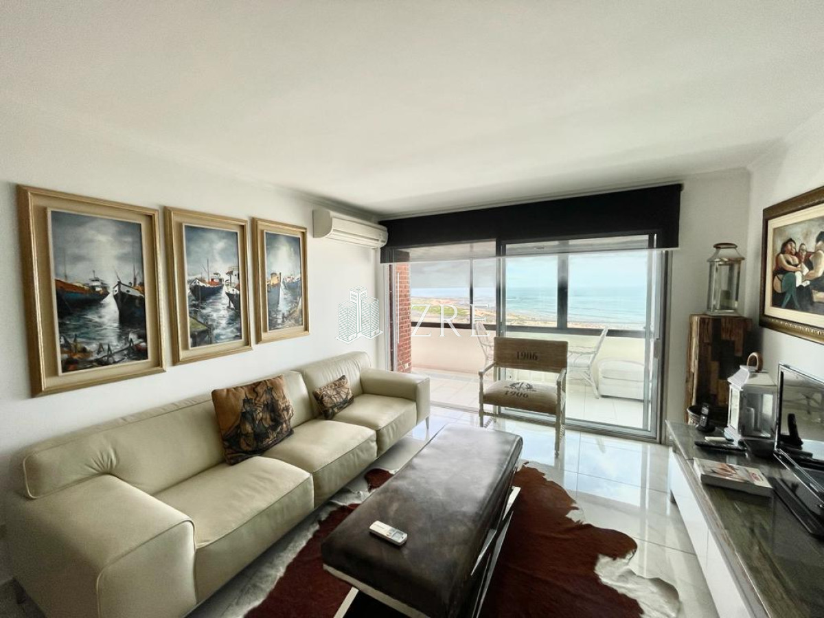 Apartamento ID.245 - PENTHOUSE 2 DORMITORIOS + TERRAZA EXCLUSIVAS VISTAS A PLAYA BRAVA PUNTA DEL ESTE VENTA
