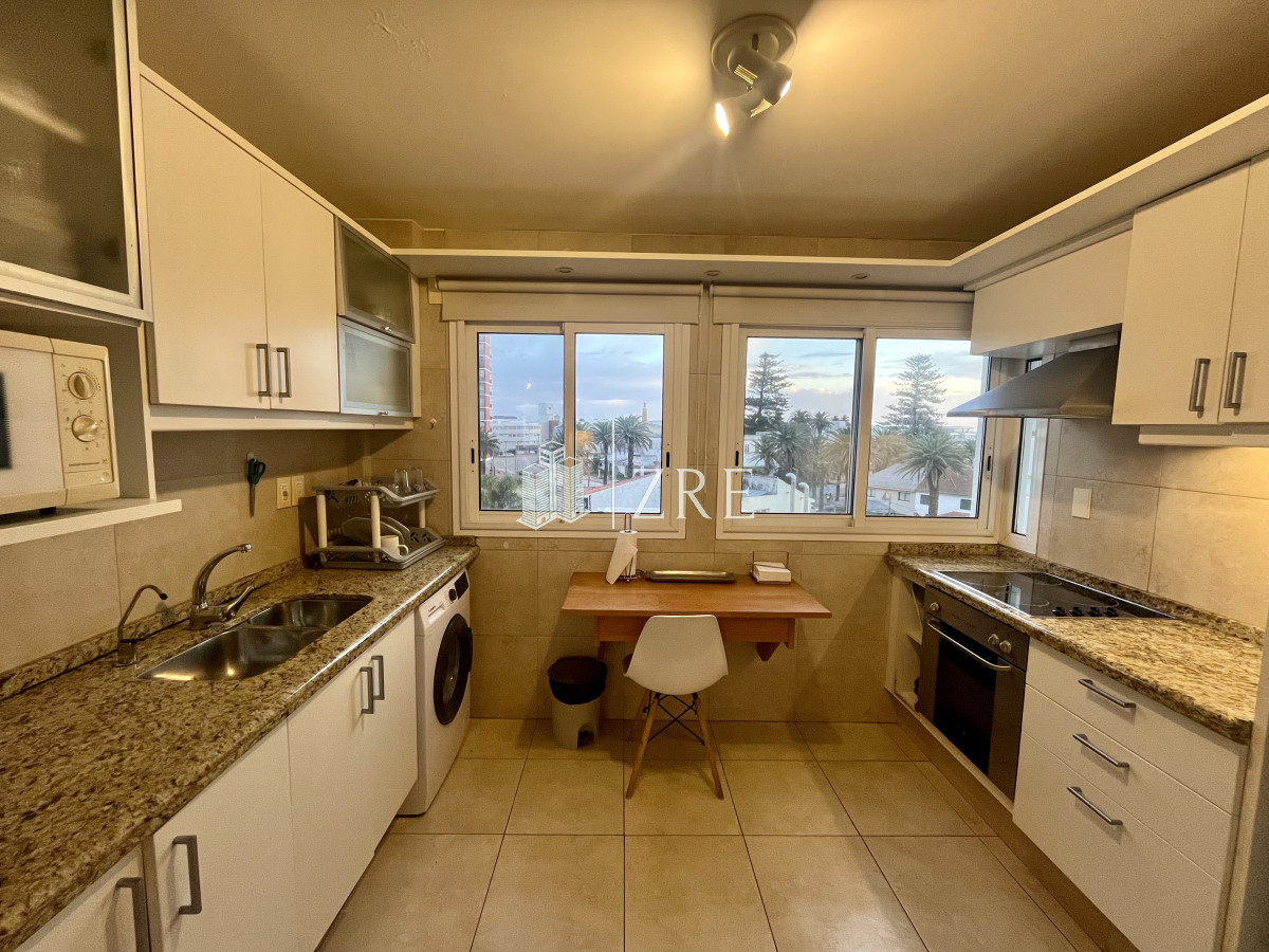 Apartamento ID.691 - Venta apartamento 3 dormitorios. Penisnuala, Punta del Este. 