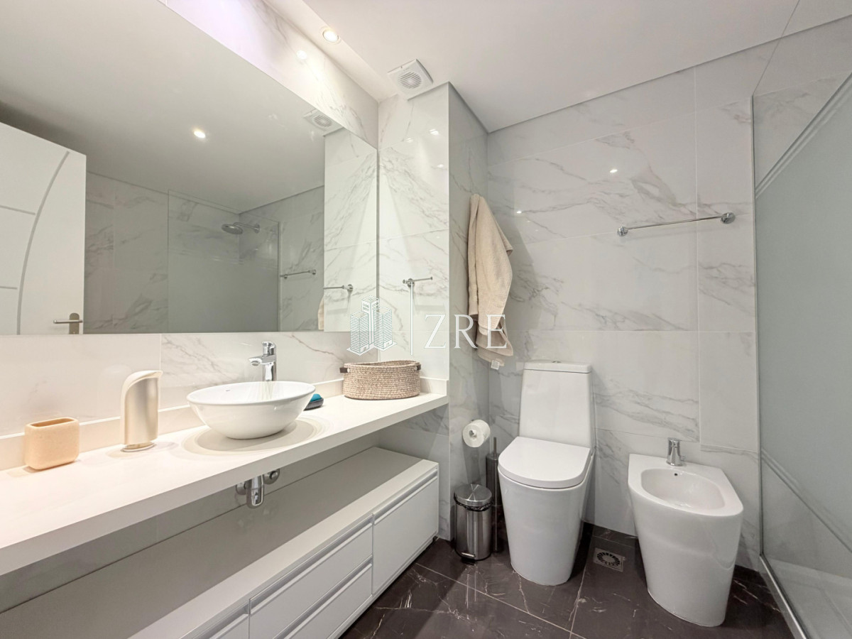 Apartamento ID.1266 - Venta apartamento 2 dormitorios en Mansa Punta del Este